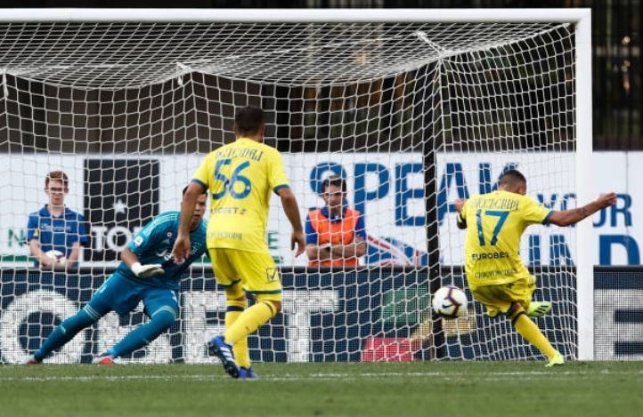 Ronaldo lam thu mon doi phuong bat tinh anh 9