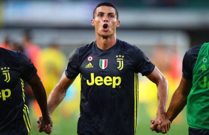 Ronaldo làm thủ môn đối phương bất tỉnh ảnh 12 Ronaldo lam thu mon doi phuong bat tinh anh 12