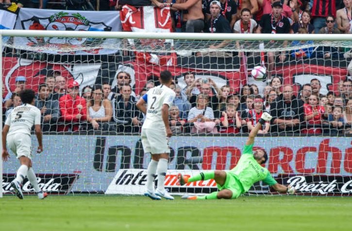 Mbappe lap cu dup anh 2