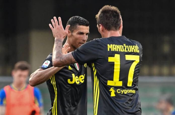 Ronaldo lam thu mon doi phuong bat tinh anh 3