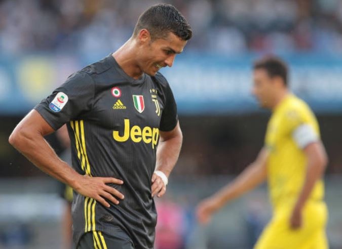 Ronaldo làm thủ môn đối phương bất tỉnh ảnh 4 Ronaldo lam thu mon doi phuong bat tinh anh 4