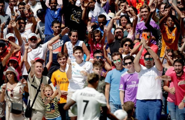 Tan binh so 7 khoa moi ban gai trong ngay ra mat anh 2