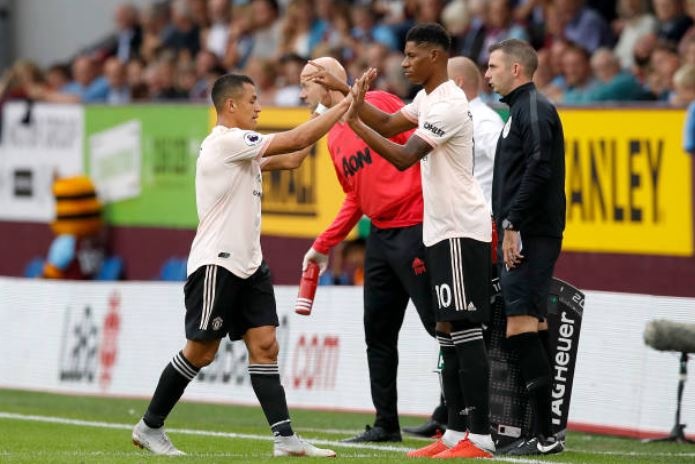 Rashford nhan the do anh 5