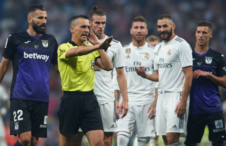 Real dan dau bang xep hang anh 7