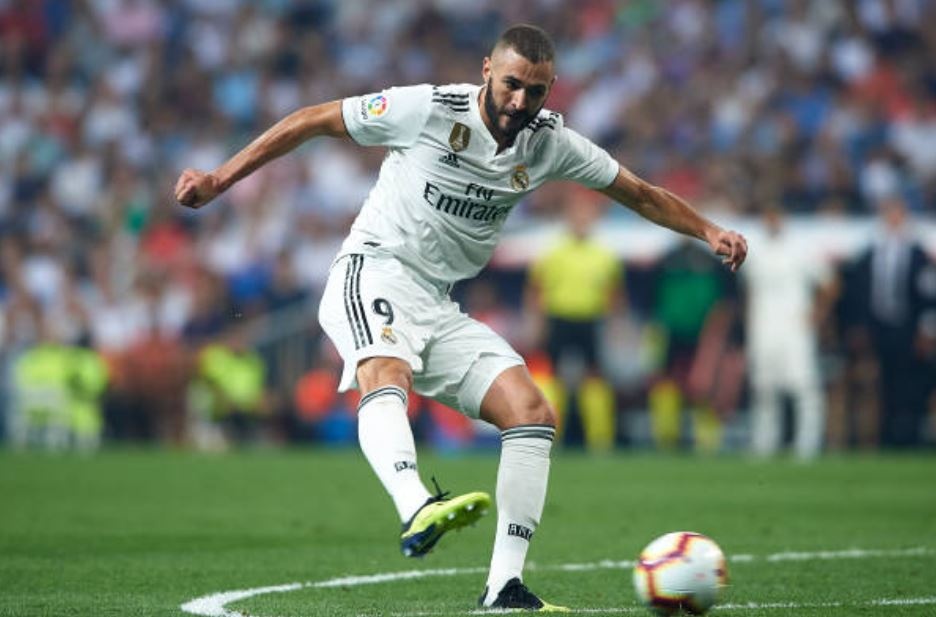 Real dan dau bang xep hang anh 9