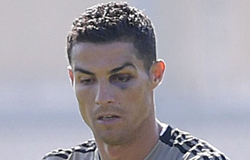Ronaldo tap luyen voi mot ben mat bam tim hinh anh