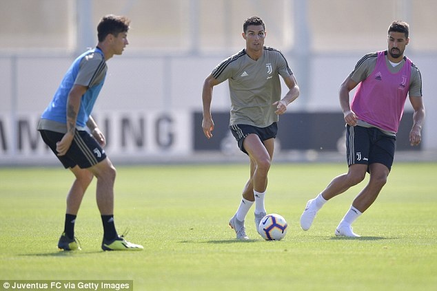 Ronaldo tap luyen voi mot ben mat bam tim anh 4