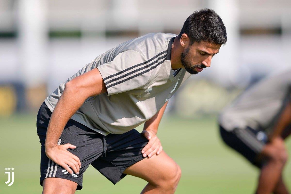 Ronaldo tập luyện với một bên mắt bầm tím ảnh 7 Ronaldo tap luyen voi mot ben mat bam tim anh 7