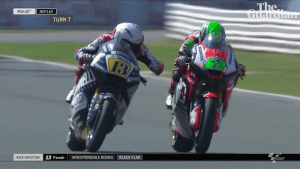 Tay dua bi sa thai vi bop phanh doi thu o toc do 225 km/h hinh anh