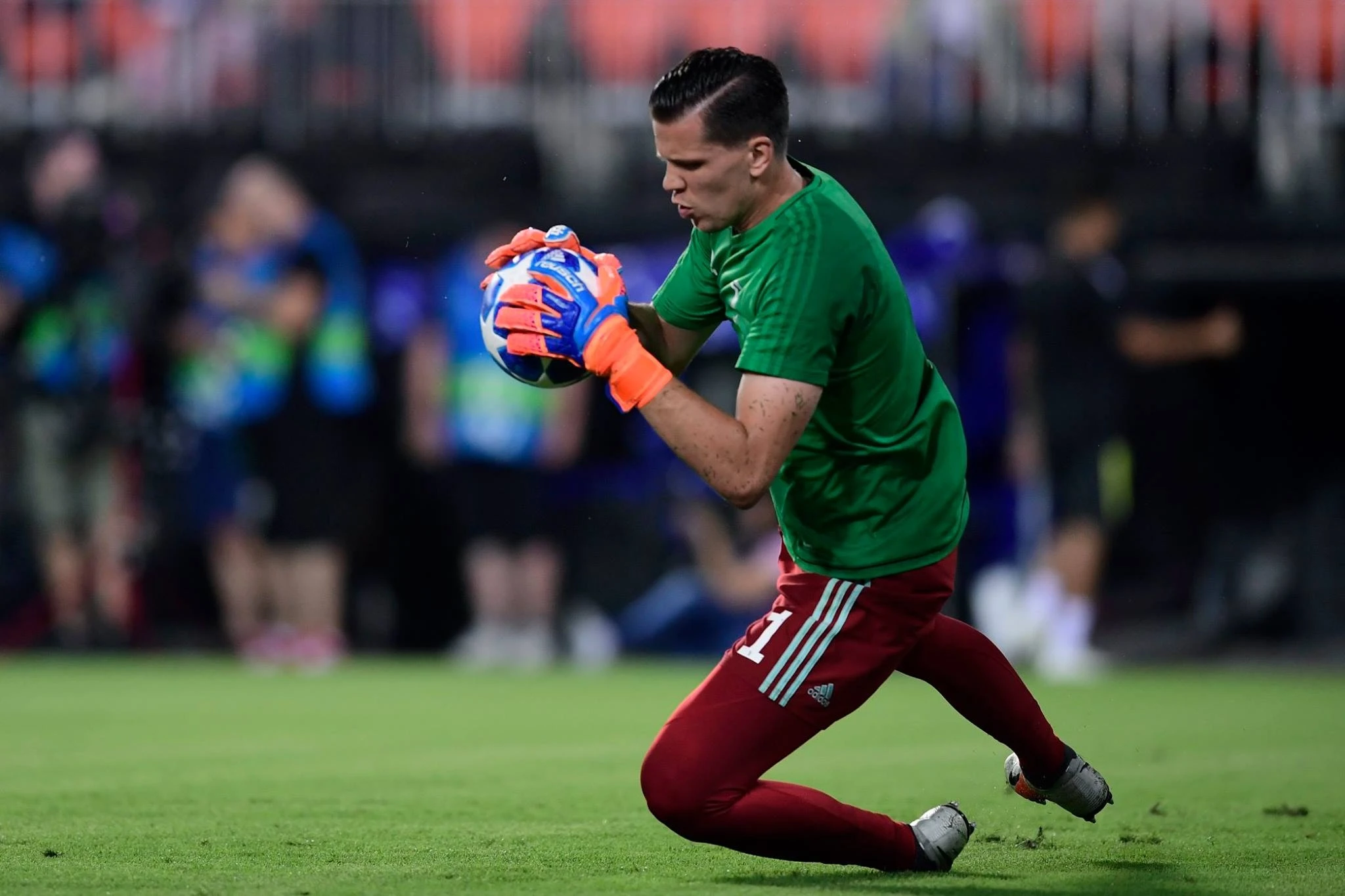 doi hinh hay nhat luot 1 vong bang cup chau Au anh 1