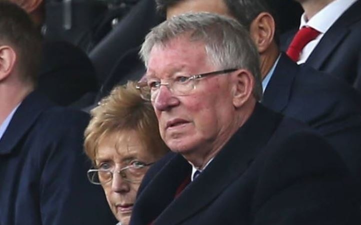 Sir Alex bat luc nhin MU chia diem voi tan binh tai Old Trafford hinh anh