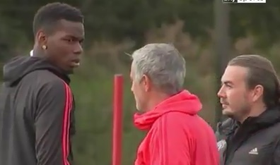 Pogba luom nguyt Mourinho trong buoi tap moi nhat hinh anh