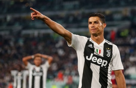 Ronaldo kien tao giup Juventus thang tran anh 1
