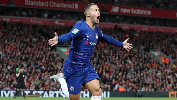 Hazard giup Chelsea nguoc dong ha Liverpool tai Anfield hinh anh