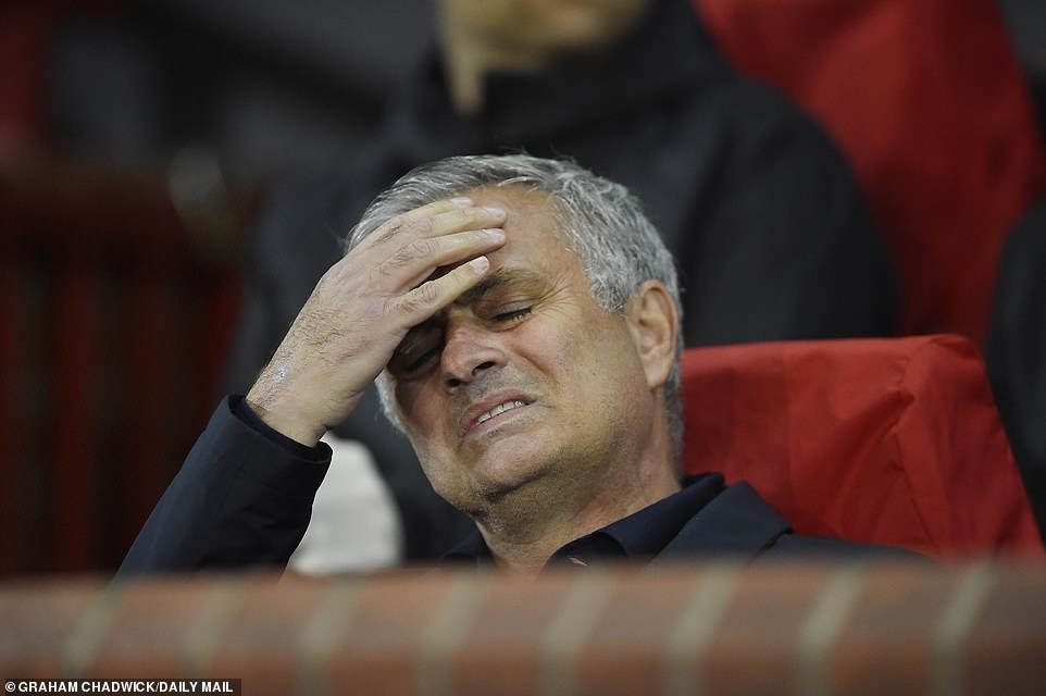 Paul Scholes: 'Mourinho dang tro nen mat kiem soat' hinh anh