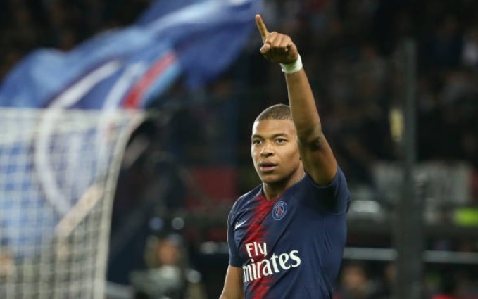 Mbappe ghi poker anh 9