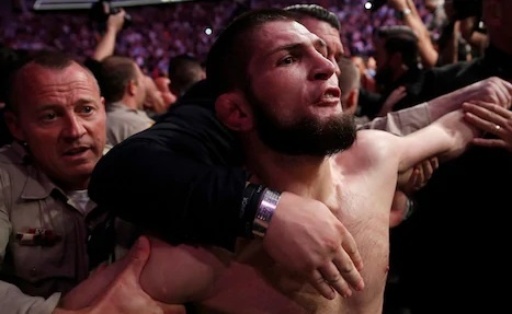 Bien nguoi xuong san an mung chien cong cua Khabib tai UFC 229 hinh anh