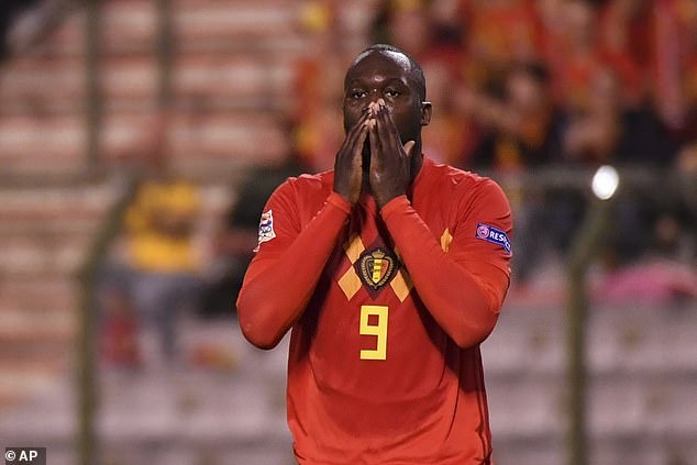 Lukaku lap cu dup anh 9