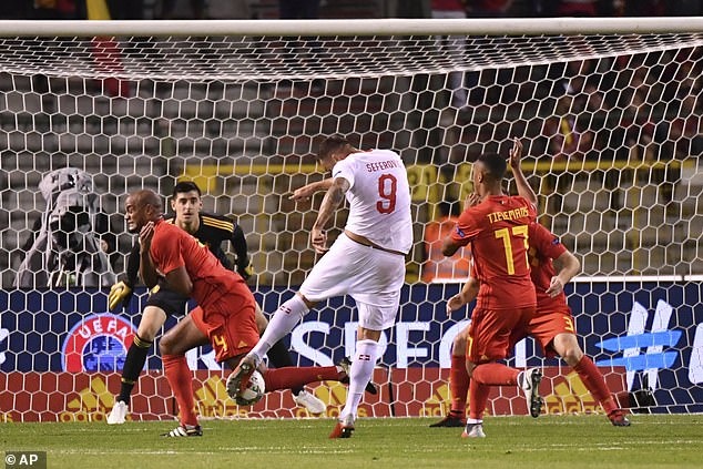 Lukaku lap cu dup anh 10