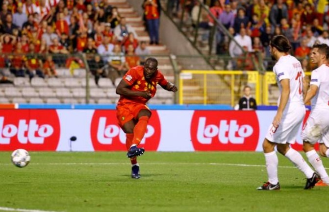 Lukaku lap cu dup anh 4