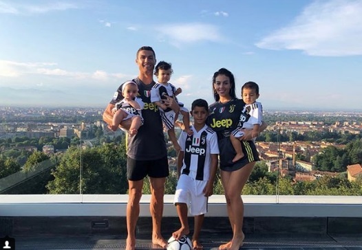 Con trai Ronaldo ghi bàn solo ảnh 1 Con trai Ronaldo ghi ban solo anh 1