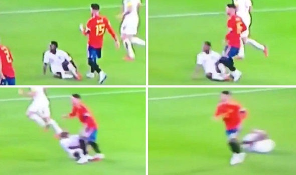 Ramos chơi xấu Sterling ảnh 1 Ramos choi xau Sterling anh 1