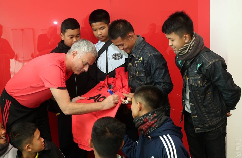 doi bong Thai Lan bi ket trong hang Tham Luang anh 11