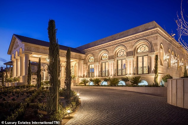 biet thu giua sa mac cua Mayweather anh 4