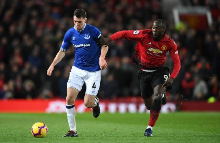 Vao san tu ghe du bi,  Lukaku van bi CDV xi va anh 8