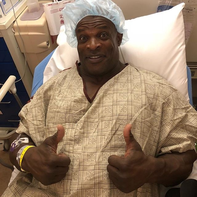 Ronnie Coleman ngồi xe lăn ảnh 1 Ronnie Coleman ngoi xe lan anh 1