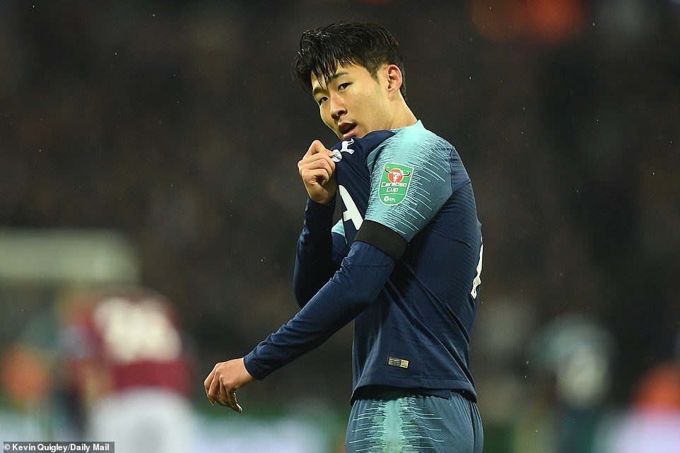 Son Heung-min lap cu dup, Tottenham hen Arsenal o tu ket Carabao Cup hinh anh
