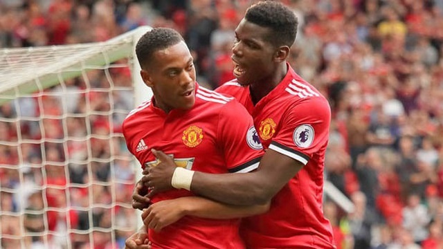Martial noi bat o doi hinh derby thanh Manchester hinh anh