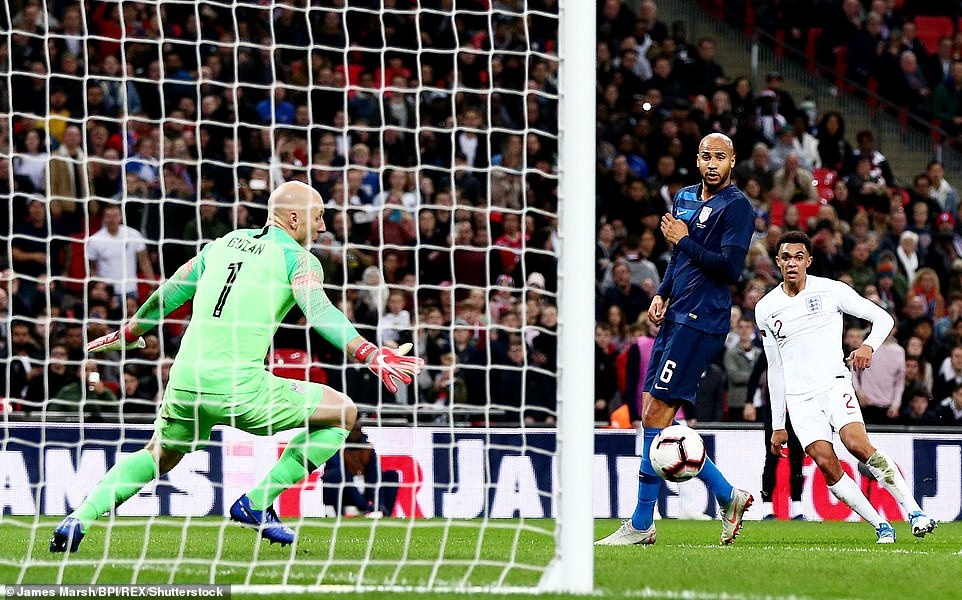 Rooney tro lai tuyen Anh anh 8