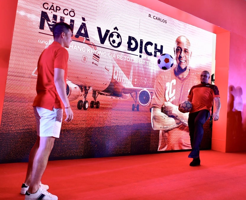 Roberto Carlos giao lưu với CĐV ảnh 1 Roberto Carlos giao luu voi CDV anh 1