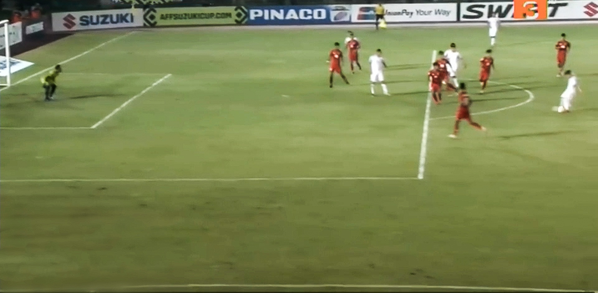 dân mạng bức xúc với trọng tài trận Myanmar ảnh 1 dan mang buc xuc voi trong tai tran Myanmar anh 1