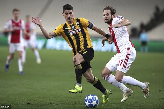 bom xăng ở trận AEK vs Ajax ảnh 9 bom xang o tran AEK vs Ajax anh 9