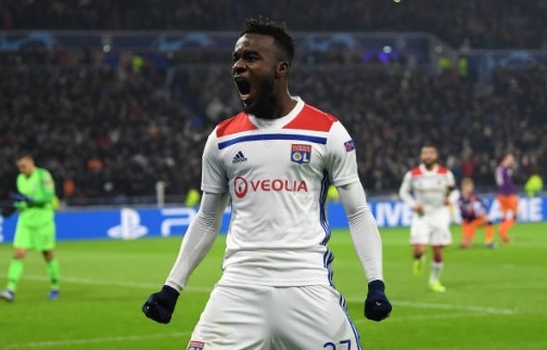 Man City vao vong loai truc tiep Cup C1 anh 1