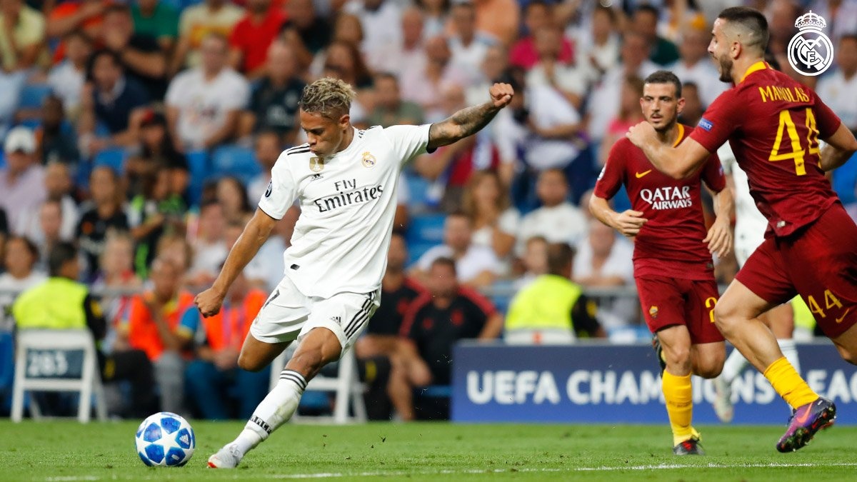 CLB vuot qua vong bang Champions League anh 7