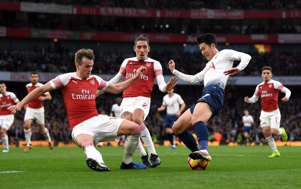 Son Heung-min thoat an treo gio sau pha an va o derby London hinh anh