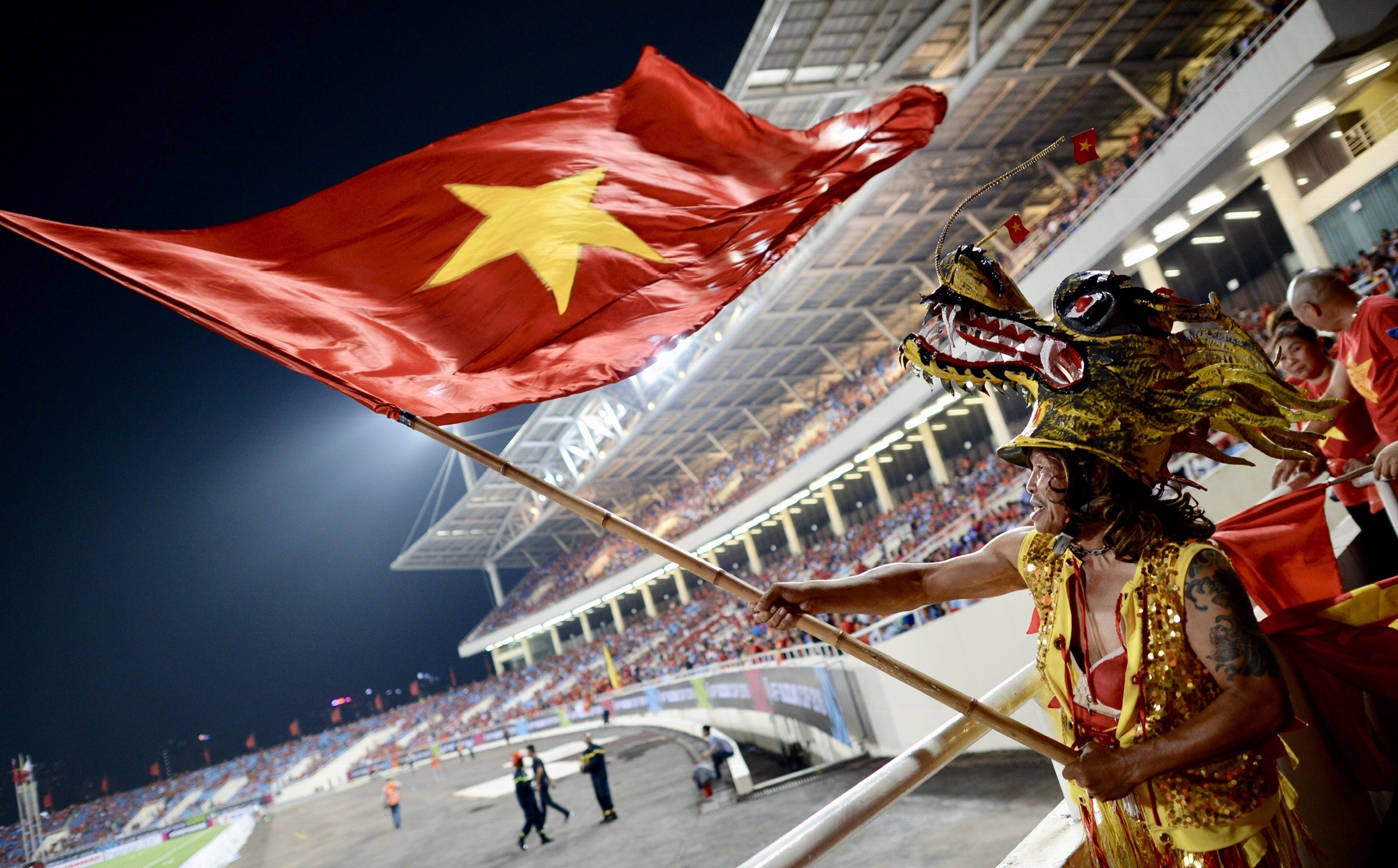 di dời bóng bê tông trước trân bán kết AFF ảnh 1 di doi bong be tong truoc tran ban ket AFF anh 1