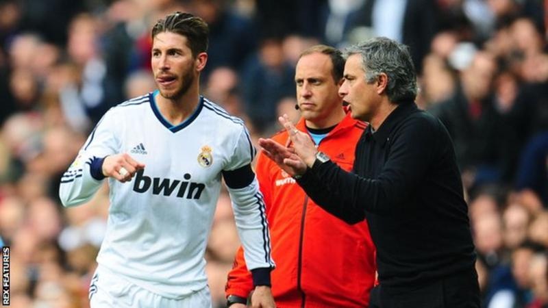 Ramos kho chiu vi tin don voi Mourinho anh 1