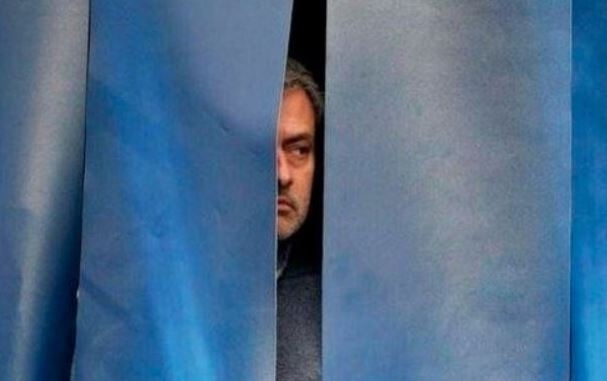 HLV Mourinho bi che nhao sau tran thang 5-1 cua MU hinh anh