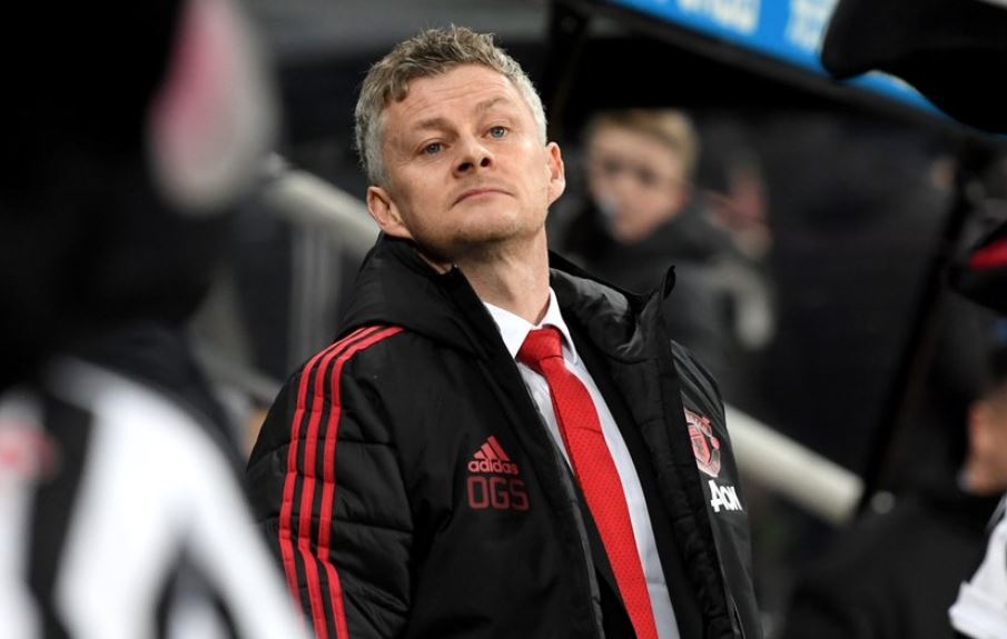 HLV Solskjaer san bang thanh tich ton tai 72 nam o MU hinh anh