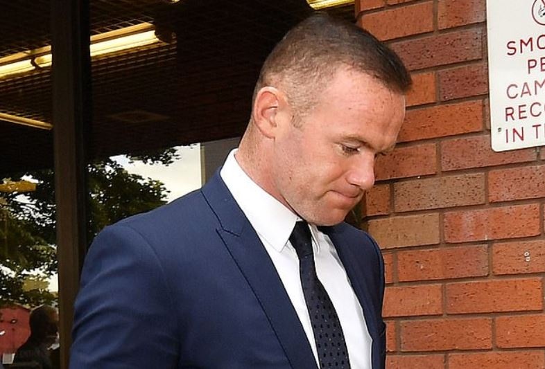 Rooney bi bat vi chui the, say ruou tai My hinh anh