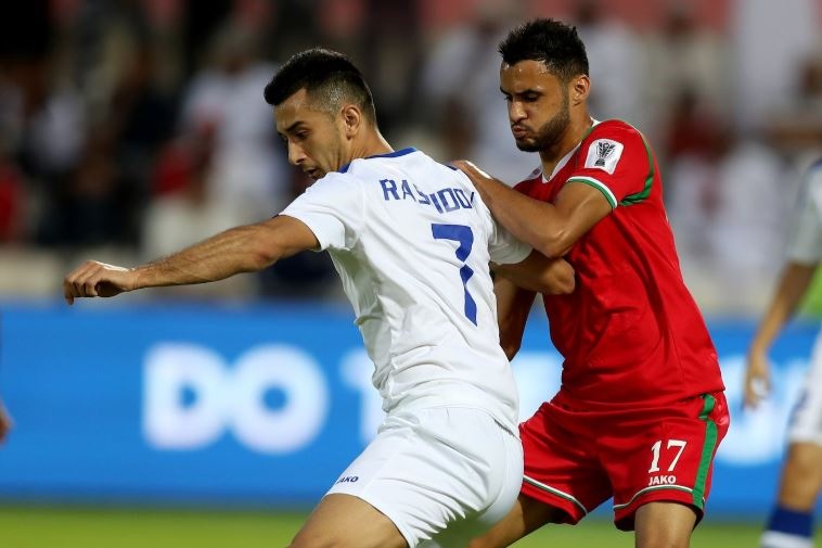 Uzbekistan chat vat gianh 3 diem o tran ra quan bang F Asian Cup hinh anh
