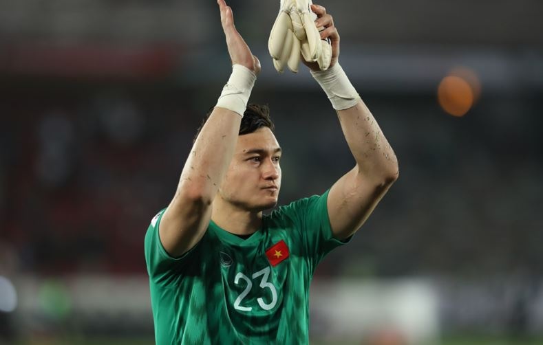 Dang Van Lam len tieng sau that bai cua tuyen Viet Nam hinh anh