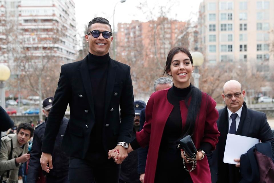 Ronaldo hầu tòa vì trốn thuế ảnh 1 Ronaldo hau toa vi tron thue anh 1