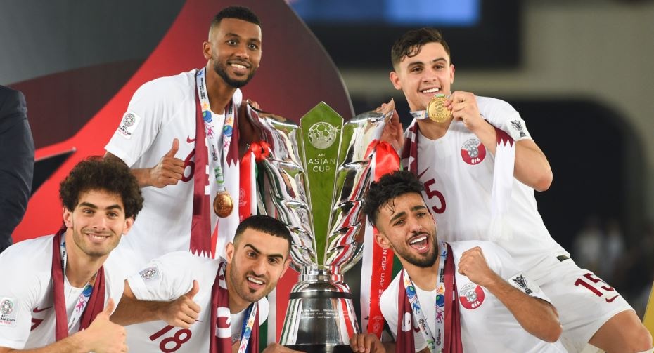 Ha guc Nhat Ban, Qatar dang quang Asian Cup thuyet phuc hinh anh