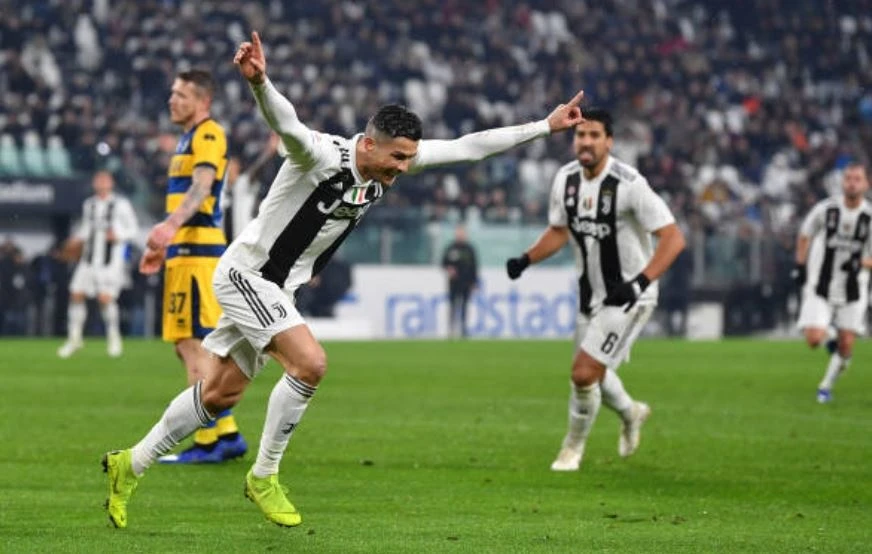 Ronaldo lap cu dup anh 1