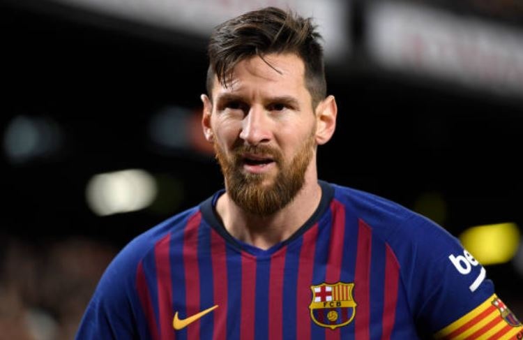 Messi lap cu dup giup Barca thoat thua tren san nha hinh anh